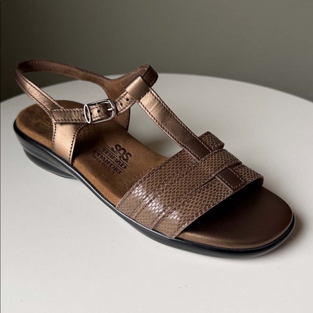 SAS Capri T-Strap sandal in a brown/bronze snake-print leather 7 N